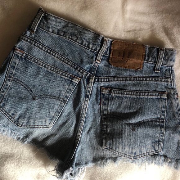 Levi’s shorts - Picture 2 of 4
